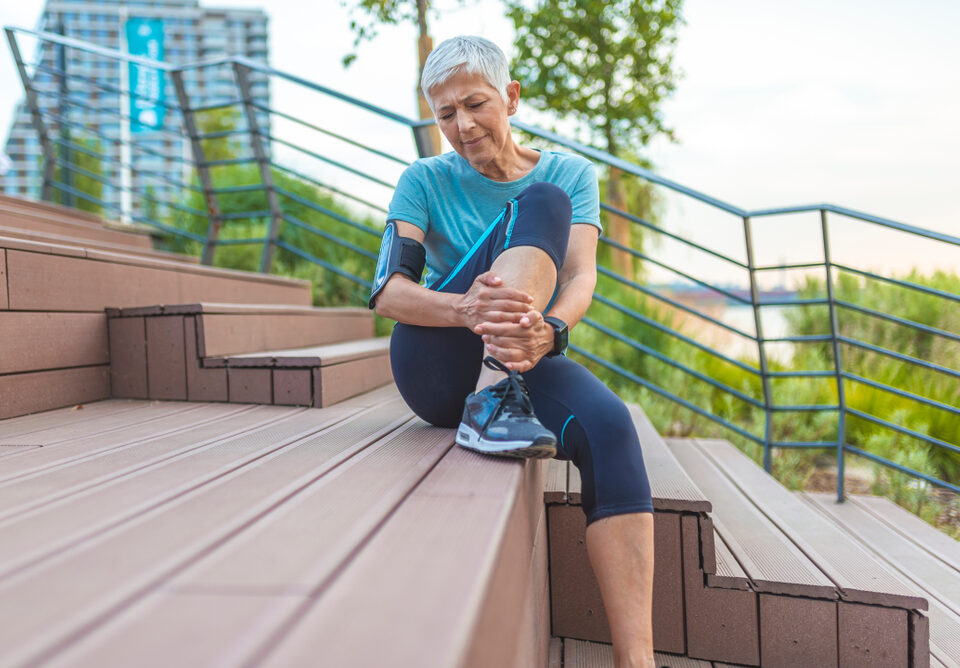woman with leg cramps that signal vein disease in Maryland