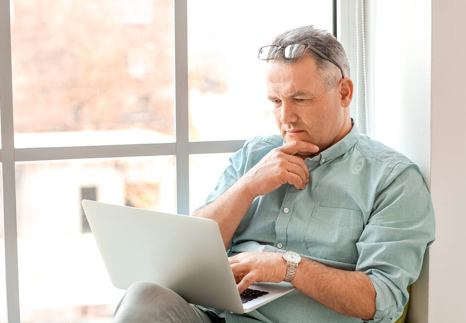 man looking up cost of varicose vein treatment in Baltimore