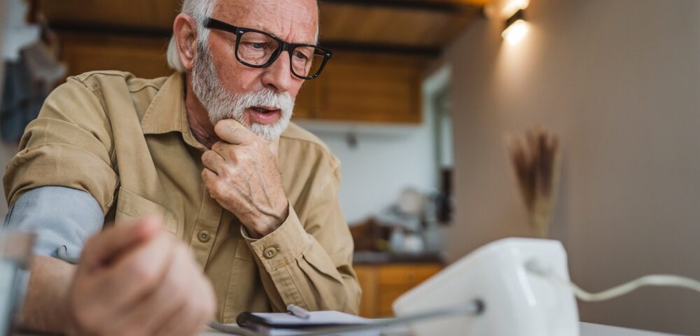 man wondering if high blood pressure lead to varicose veins
